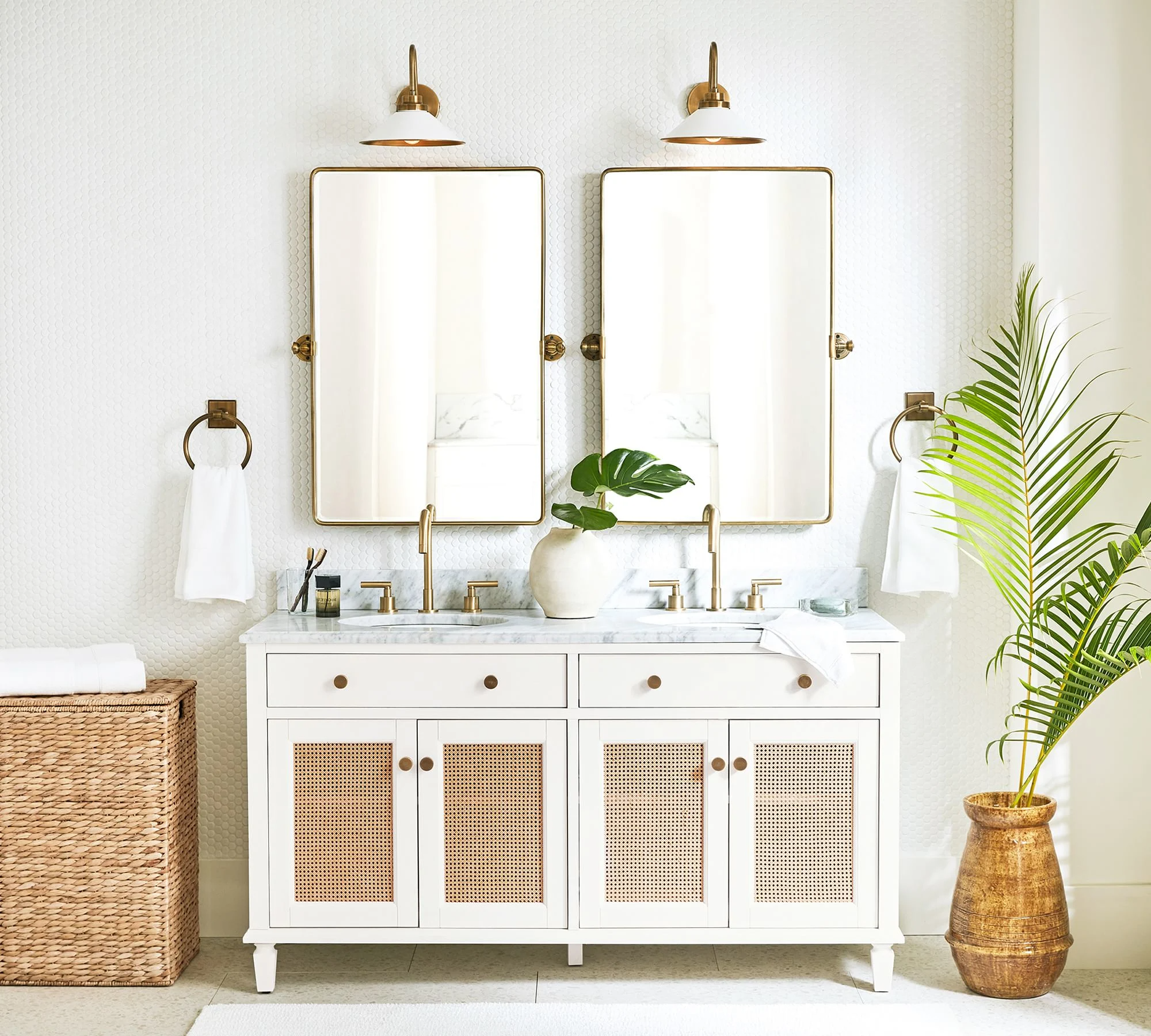 Partihandel Hem Modern Lyx Anpassad Spegel Badrum Vanity Badrum Spegel till salu